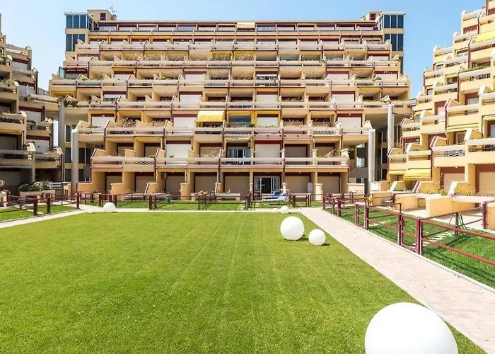 Se031 - Senigallia, Bilocale Fronte Mare Al Piramidi Сенігаллія